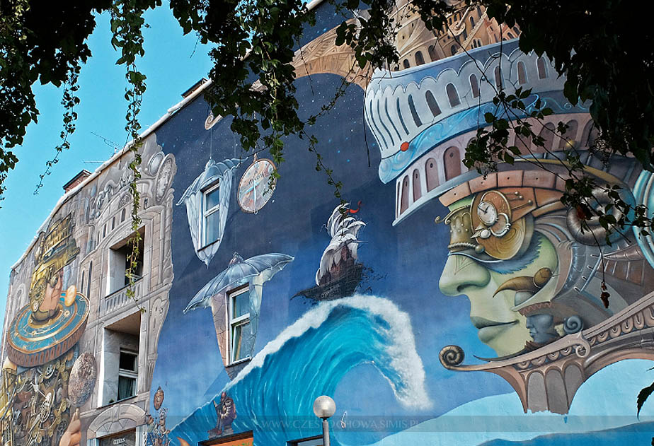 Strażnik Czasu przy Dworcu w Częstochowie